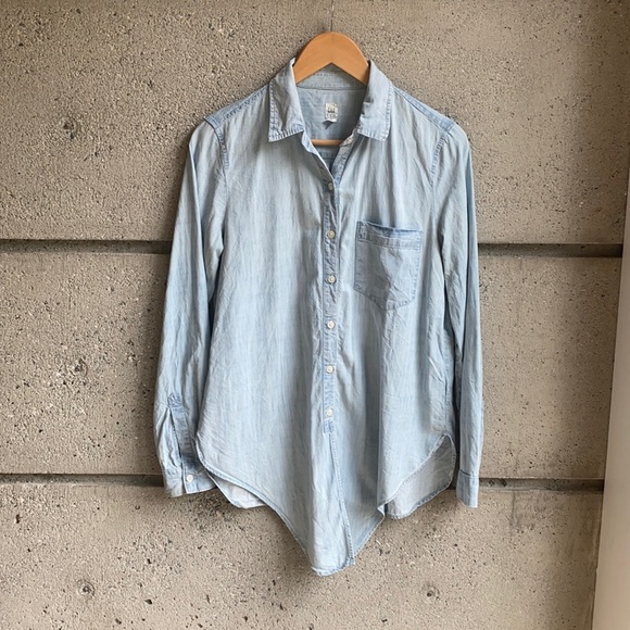 Gap Chambray Tie Front Button Up Shirt - Picture 2 of 9